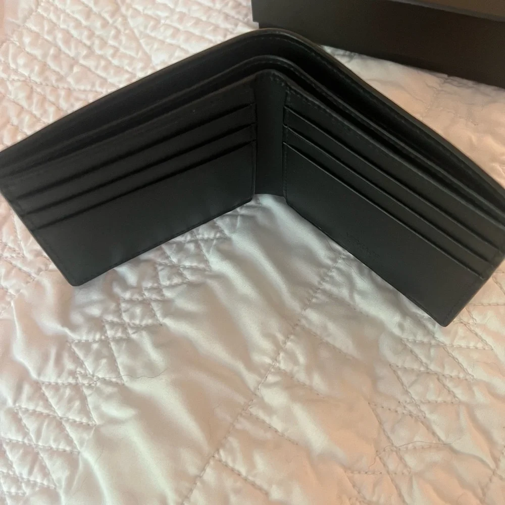 Versace Shiny Gold Card Holder - Picture 7 of 9